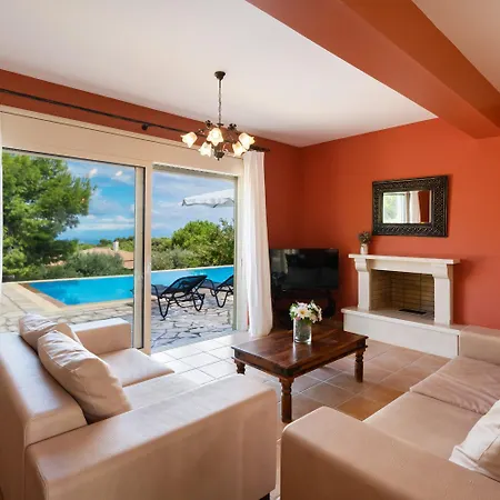 Eudora * Tsoukaládhes