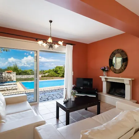 Eudora Tsoukaládhes