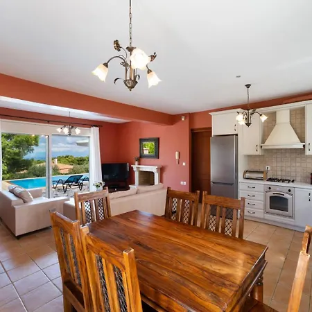 Eudora * Tsoukaládhes